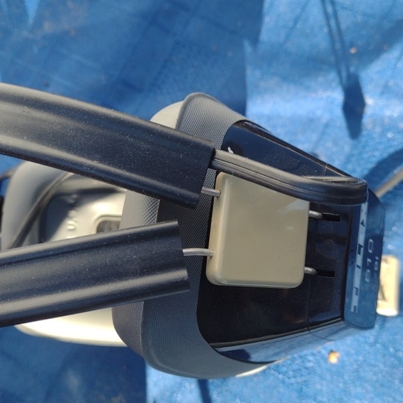 VintageTelex Black and Gray Headphones - Picture 2 of 2